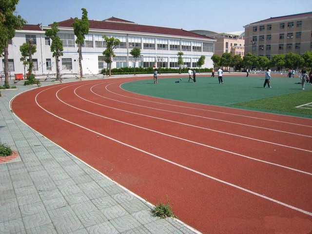 嘉定塑胶跑道工程公司多少钱每平方